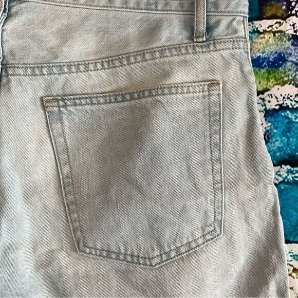 Gap Light Denim Sexy Boyfriend Jean Shorts Size 28 - Picture 8 of 9